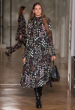 ヴァレンティノ 2017-18年秋冬コレクション - 運命的な出会いまでの道しるべ｜写真35