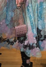 ヴァレンティノ 2017-18年秋冬コレクション - 運命的な出会いまでの道しるべ｜写真45