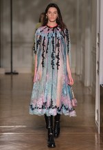 ヴァレンティノ 2017-18年秋冬コレクション - 運命的な出会いまでの道しるべ｜写真46