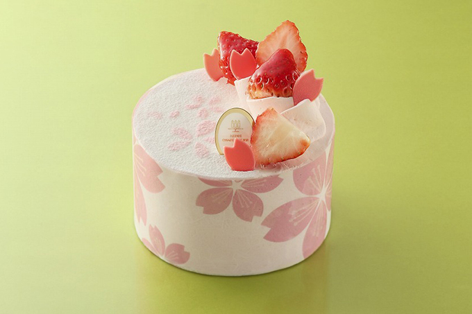 アンリ シャルパンティエの限定 桜スイーツ 花びら舞うショートケーキ 香るマカロン ファッションプレス
