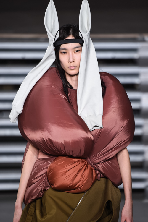 リック・オウエンス(Rick Owens) 2017-18年秋冬ウィメンズコレクション  - 写真15