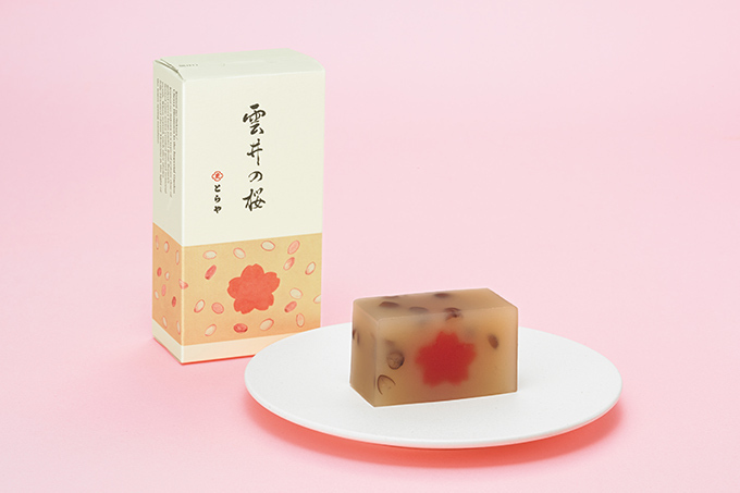 とらやの春限定和菓子、桜をモチーフにした羊羹や芽吹きを描いた饅頭｜写真1