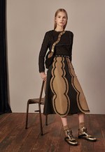 レッド ヴァレンティノ17年秋冬コレクション - 素朴なアーミッシュの装いに現代的ゴシックの一捻りを｜写真6