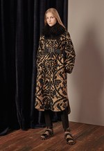 レッド ヴァレンティノ17年秋冬コレクション - 素朴なアーミッシュの装いに現代的ゴシックの一捻りを｜写真9