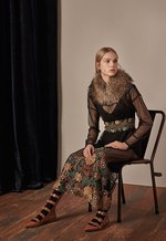 レッド ヴァレンティノ17年秋冬コレクション - 素朴なアーミッシュの装いに現代的ゴシックの一捻りを｜写真26