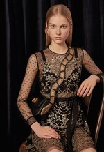 レッド ヴァレンティノ17年秋冬コレクション - 素朴なアーミッシュの装いに現代的ゴシックの一捻りを｜写真34