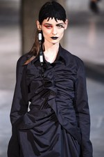 ヨウジヤマモト 2017-18年秋冬コレクション - ボリュームと凹凸で生まれる意志とキャラクター｜写真5