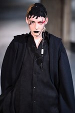 ヨウジヤマモト 2017-18年秋冬コレクション - ボリュームと凹凸で生まれる意志とキャラクター｜写真44