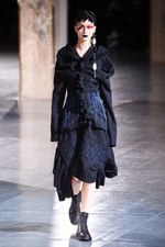 ヨウジヤマモト 2017-18年秋冬コレクション - ボリュームと凹凸で生まれる意志とキャラクター｜写真48