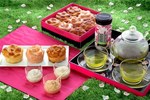 フォションの春限定「お花見BOX」&「お花見ティ」花びらの形のブレッドや緑茶とフルーツのティー｜写真1