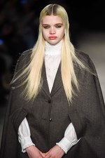 ヴェロニク ブランキーノ 2017-18年秋冬コレクション - 厳格さの中で知的に遊ぶ｜写真6