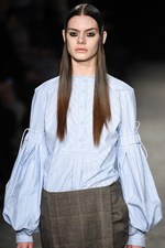 ヴェロニク ブランキーノ 2017-18年秋冬コレクション - 厳格さの中で知的に遊ぶ｜写真29