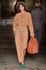 ステラ マッカートニー 2017年冬コレクション - 馬に乗って追い求める、ステラクラシックの探求へ｜写真23