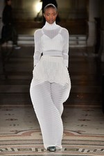 ステラ マッカートニー 2017年冬コレクション - 馬に乗って追い求める、ステラクラシックの探求へ｜写真29