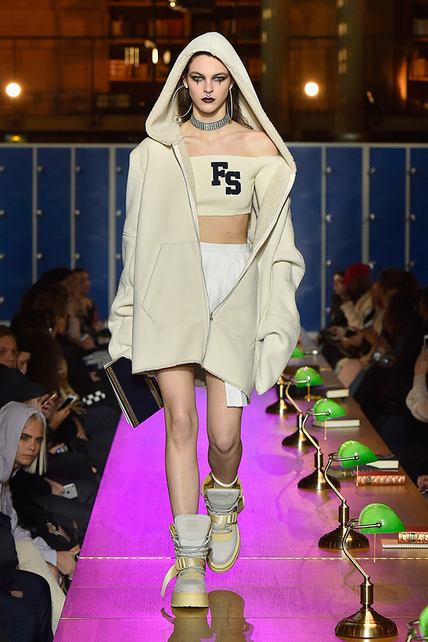 フェンティ プーマ バイ リアーナ(FENTY PUMA BY Rihanna) 2017-18年秋冬ウィメンズ&メンズコレクション シルエット - 写真52