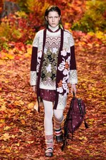 モンクレール ガム・ルージュ 2017年秋冬コレクション - 知的に楽しむ秋のトレッキング｜写真4