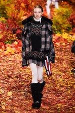 モンクレール ガム・ルージュ 2017年秋冬コレクション - 知的に楽しむ秋のトレッキング｜写真7