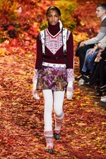 モンクレール ガム・ルージュ 2017年秋冬コレクション - 知的に楽しむ秋のトレッキング｜写真9