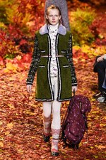 モンクレール ガム・ルージュ 2017年秋冬コレクション - 知的に楽しむ秋のトレッキング｜写真18