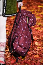 モンクレール ガム・ルージュ 2017年秋冬コレクション - 知的に楽しむ秋のトレッキング｜写真19