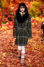 モンクレール ガム・ルージュ 2017年秋冬コレクション - 知的に楽しむ秋のトレッキング｜写真21