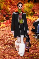 モンクレール ガム・ルージュ 2017年秋冬コレクション - 知的に楽しむ秋のトレッキング｜写真31