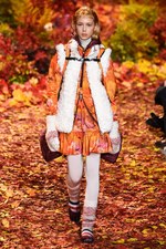 モンクレール ガム・ルージュ 2017年秋冬コレクション - 知的に楽しむ秋のトレッキング｜写真35