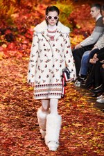 モンクレール ガム・ルージュ 2017年秋冬コレクション - 知的に楽しむ秋のトレッキング｜写真43