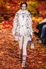 モンクレール ガム・ルージュ 2017年秋冬コレクション - 知的に楽しむ秋のトレッキング｜写真56