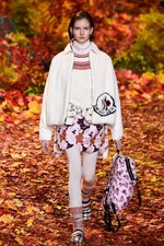 モンクレール ガム・ルージュ 2017年秋冬コレクション - 知的に楽しむ秋のトレッキング｜写真59