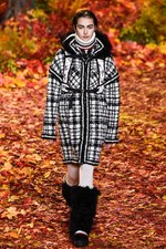 モンクレール ガム・ルージュ 2017年秋冬コレクション - 知的に楽しむ秋のトレッキング｜写真65