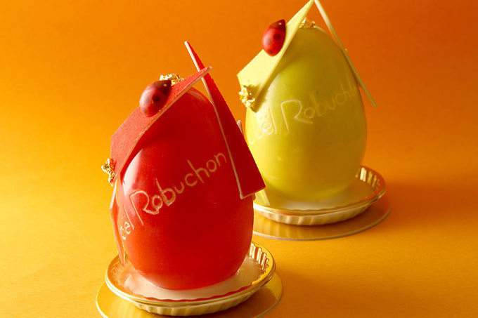 ジョエル・ロブションのイースターエッグ - 幸運を呼ぶてんとう虫を飾り中にもエッグ型チョコ | 写真