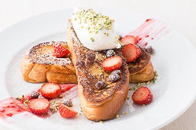 朝食(朝ごはん)｜サラべスから春限定「OGURA フレンチトースト」名古屋名物・小倉トーストをアレンジ