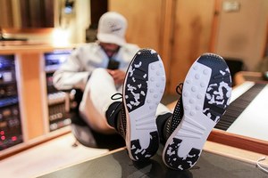 w300_reebok_zoku_collab3.jpg
