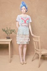 ヴィンテージ生地を使った英国風スタイルをトロピカルに - Lu Flux(ル・フラックス) 2012年春夏コレクション｜写真3