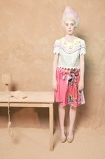 ヴィンテージ生地を使った英国風スタイルをトロピカルに - Lu Flux(ル・フラックス) 2012年春夏コレクション｜写真9