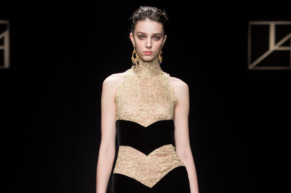 2017-18年秋冬東京コレクション｜タエ アシダ 2017-18年秋冬コレクション - 輝く星々を多彩な素材に映して