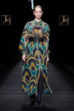 タエ アシダ 2017-18年秋冬コレクション - 輝く星々を多彩な素材に映して｜写真5