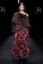 タエ アシダ 2017-18年秋冬コレクション - 輝く星々を多彩な素材に映して｜写真6