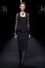 タエ アシダ 2017-18年秋冬コレクション - 輝く星々を多彩な素材に映して｜写真11