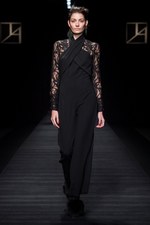 タエ アシダ 2017-18年秋冬コレクション - 輝く星々を多彩な素材に映して｜写真12