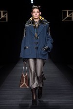 タエ アシダ 2017-18年秋冬コレクション - 輝く星々を多彩な素材に映して｜写真45