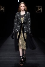 タエ アシダ 2017-18年秋冬コレクション - 輝く星々を多彩な素材に映して｜写真59