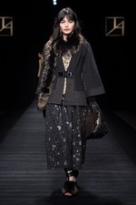 タエ アシダ 2017-18年秋冬コレクション - 輝く星々を多彩な素材に映して｜写真61