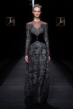 タエ アシダ 2017-18年秋冬コレクション - 輝く星々を多彩な素材に映して｜写真73