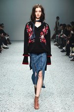 ファイブノット 2017-18年秋冬コレクション - 旅の思い出を豊かなファブリックに溶け込ませて｜写真19