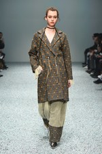 ファイブノット 2017-18年秋冬コレクション - 旅の思い出を豊かなファブリックに溶け込ませて｜写真26