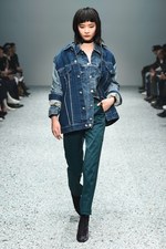 ファイブノット 2017-18年秋冬コレクション - 旅の思い出を豊かなファブリックに溶け込ませて｜写真30