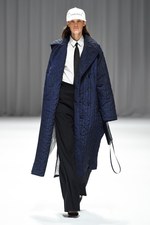 ドレスドアンドレスド 2017年秋冬コレクション - 隠し晒し、美を模索し自己を探す｜写真25