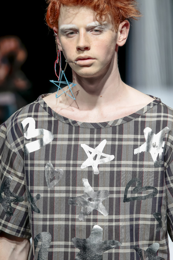 タイ発・ラララブが東京に、2017-18年秋冬コレクションを発表 - 伝統織物をファンキーに昇華｜写真27